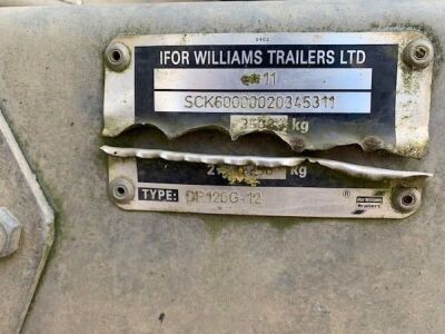 Ifor Williams Tandem Axle Livestock Trailer - 8