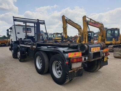 2010 Scania P340 8x4 Hookloader - 3