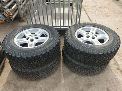 4 x Landrover Alloy Wheels and 235/70.R16 Tyres