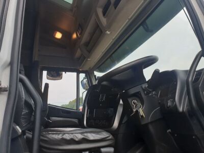 2016 Iveco Stralis 460 E6  6x2 Mid Lift Tractor Unit - 8