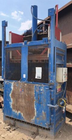 2012 BRG Recycling Machinery Hydraulic Bailer