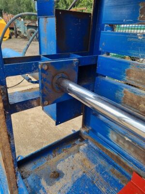 2012 BRG Recycling Machinery Hydraulic Bailer - 10