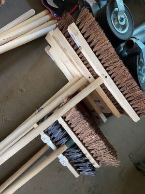 10x Brushes Stiff - 2