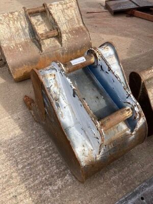 2ft Digging Bucket to Suit 13 Ton Machine 