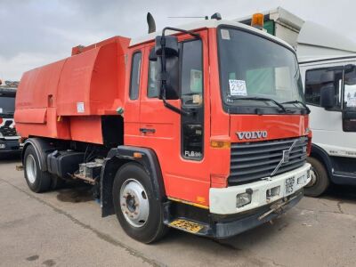 Volvo FL6 4x2 Sweeper