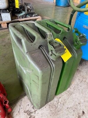 2x Jerry Cans