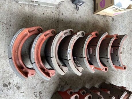 8x Rear Brake Shoes