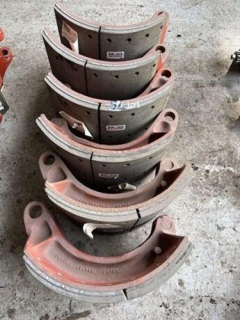 6x Front Brake Shoes