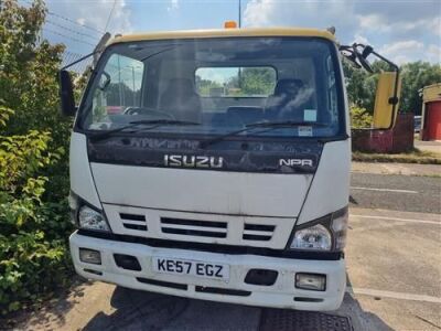 2007 Isuzu NPR 4x2 Tractor Unit - 2