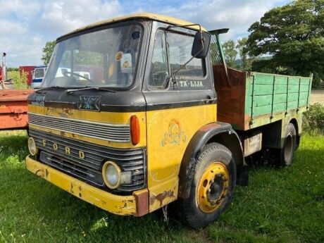 Ford D Series 4x2 Dropside Tipper