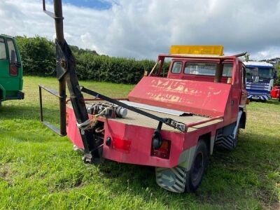 Ford D0710 Series 4x2 Recovery Truck - 3