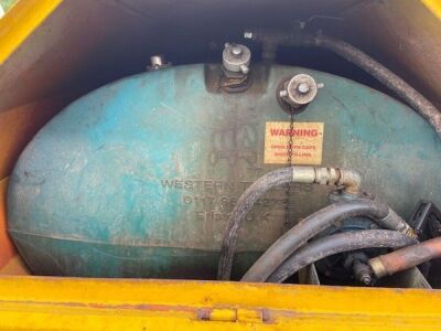 Tandem Axle Drawbar Fuel Bowser - 5