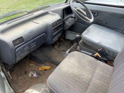 1998 Daihatsu Charade 1300, Dropside Tipper - 5