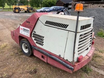 2005 Minuteman PowerBoss SW9XR Sweeper - 3