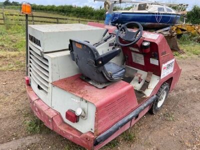 2005 Minuteman PowerBoss SW9XR Sweeper - 4