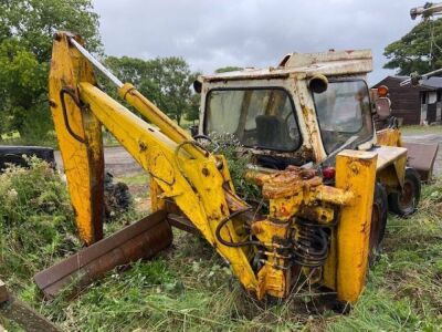 JCB 3C Backhoe - 4