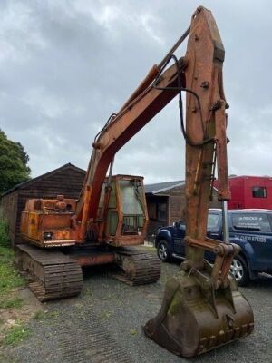 Hitachi UH062 Excavator - 3