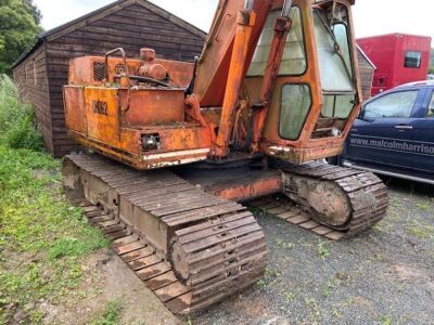 Hitachi UH062 Excavator - 6