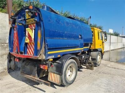 2002 Volvo FL180 4x2 Johnston Body Sweeper - 3