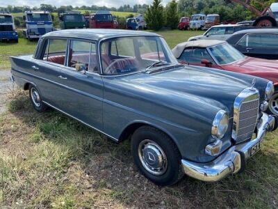 1966 Mercedes 200 Diesel 4dr Saloon