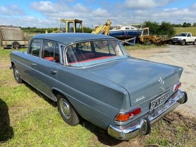 1966 Mercedes 200 Diesel 4dr Saloon - 4