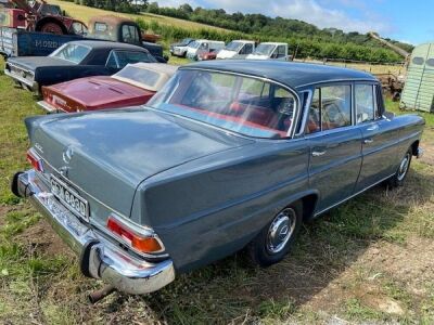 1966 Mercedes 200 Diesel 4dr Saloon - 5