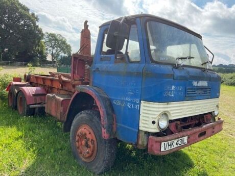 1972 Ford D Series 6x4 Hook Loader