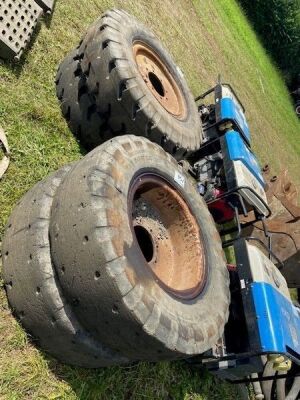 4x Plant Rims & Tyres - 2