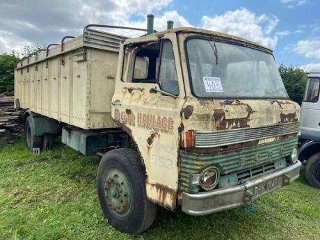 Ford D Series 4x2 Tipper / Blower 