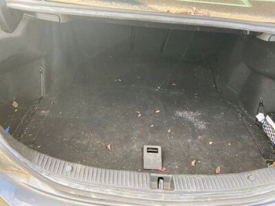 Mercedes Diesel Saloon - 5