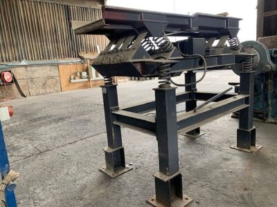 Kinergy Corp Vibrating Feeder Deck - 5