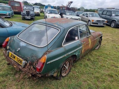 1975 MG B Coupe - 3