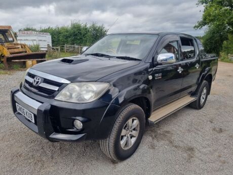2006 Toyota Hilux Intimidator Double Cab Pick Up