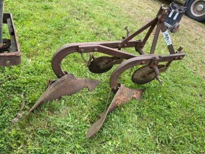 2 Furrow Ferguson Plough - 3