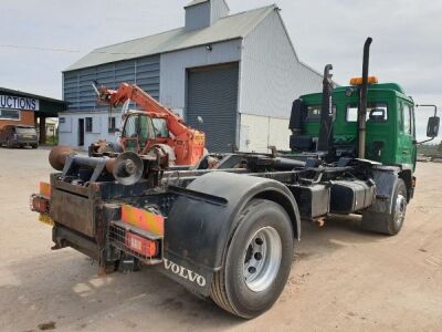 2006 Volvo FL6 4x2 Hookloader - 4