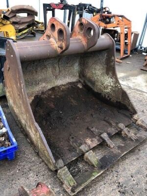 5ft Case Digging Bucket 85mm Pins  - 2