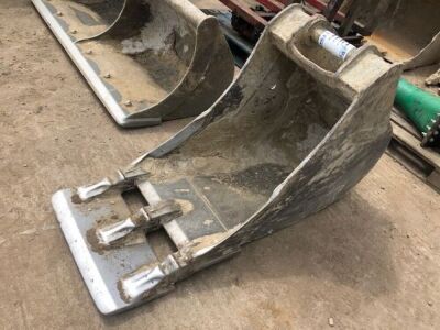 2ft Digging Bucket 65mm pins