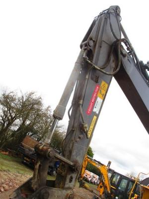 2014 Volvo EC220DL Excavator - 4