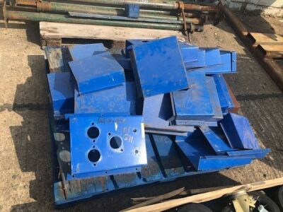 Qty of Trailer Valve Brackets + Panels