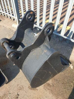 2ft Digging Bucket 40mm Pins  - 3