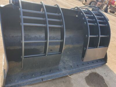 8ft Hydraulic Grab Bucket  - 2