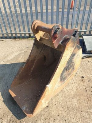 2ft Digging Bucket 60mm Pins 