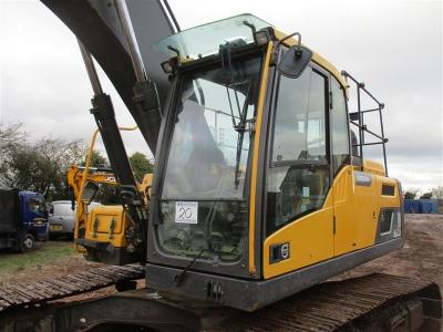 2014 Volvo EC220DL Excavator - 13