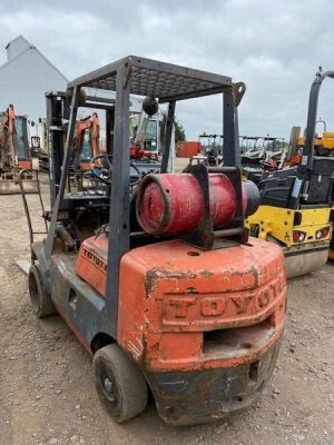 Toyota Gas Forklift Truck - 3