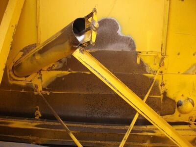 2002 New Holland TX Plus Combine Harvester - 22