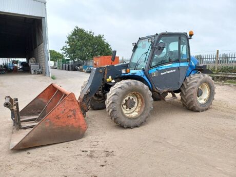 2004 New Holland LM415A Powershuttle Telehandler