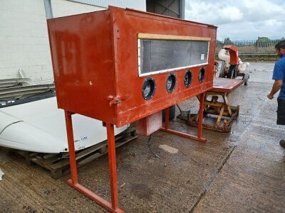 Shot Blasting Cabinet