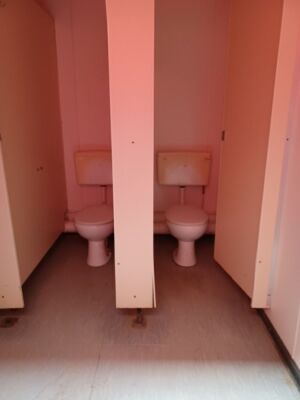 16ft x10ft Jackleg Toilet Block - 4