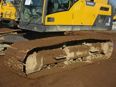 2014 Volvo EC220DL Excavator - 9