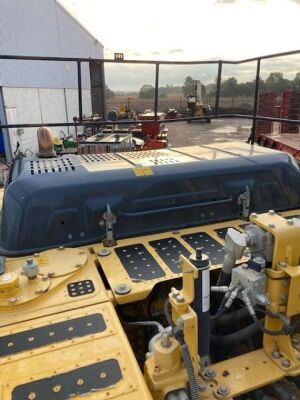 2015 Komatsu PC210LC-10 Excavator - 18